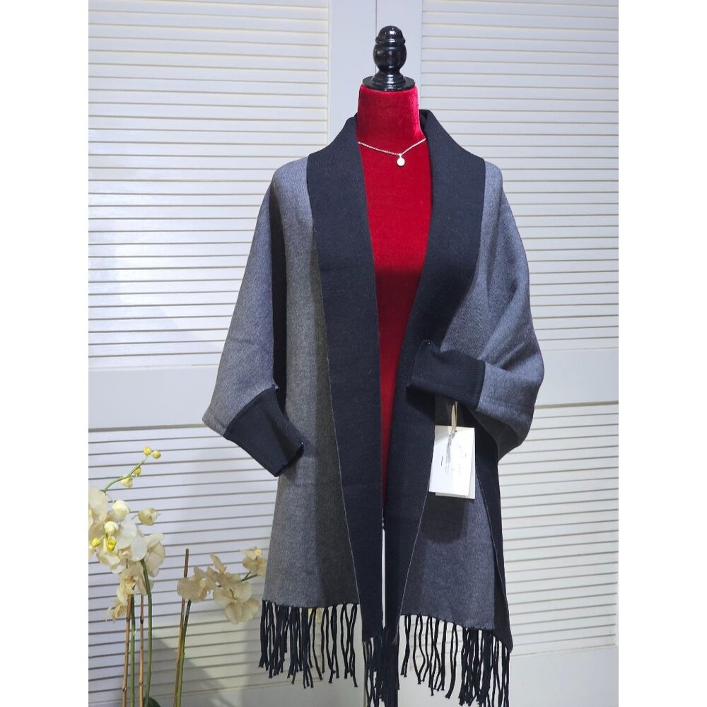 NWT Katie Kape Women's  Black Gray Reversible Cape Shawl Fringe One Size 2623